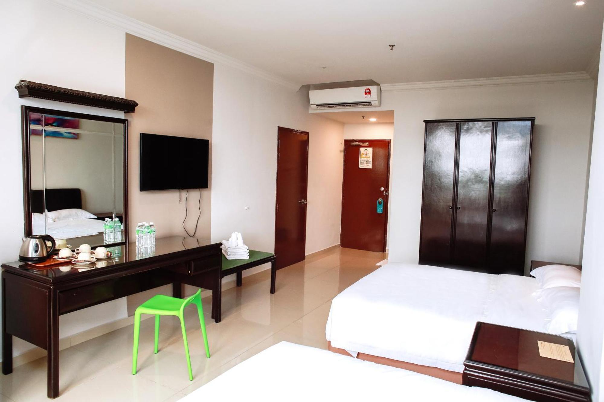 OYO 1236 Hotel Green Park Temerloh Buitenkant foto