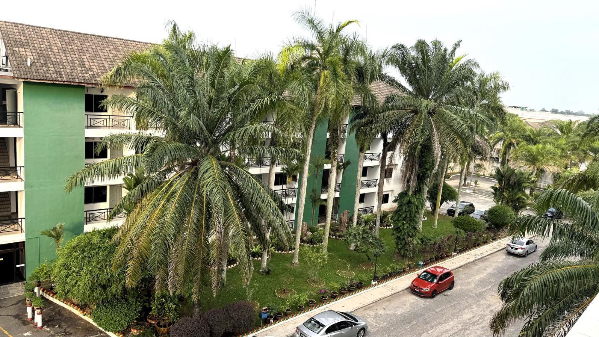 OYO 1236 Hotel Green Park Temerloh Buitenkant foto