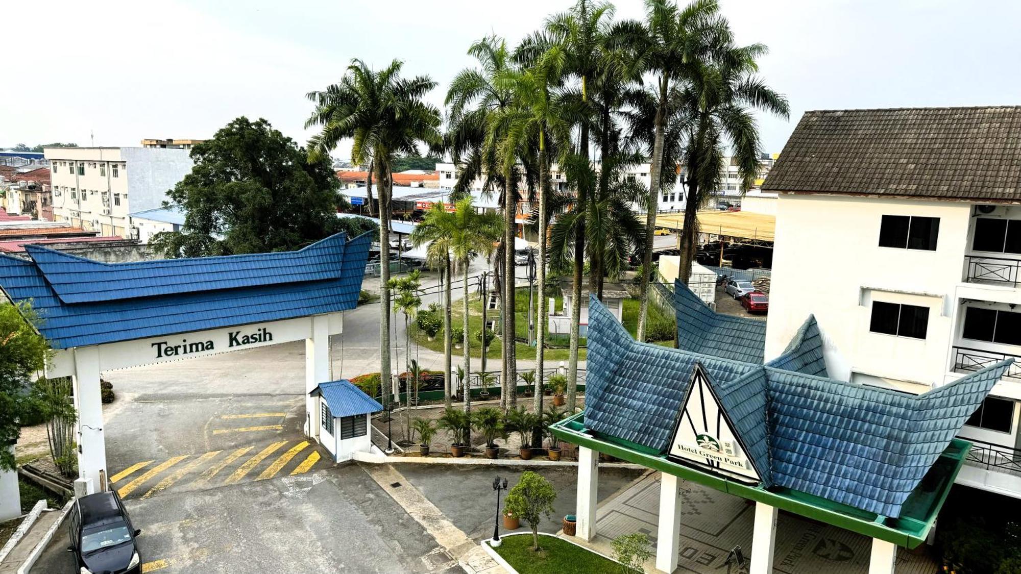 OYO 1236 Hotel Green Park Temerloh Buitenkant foto