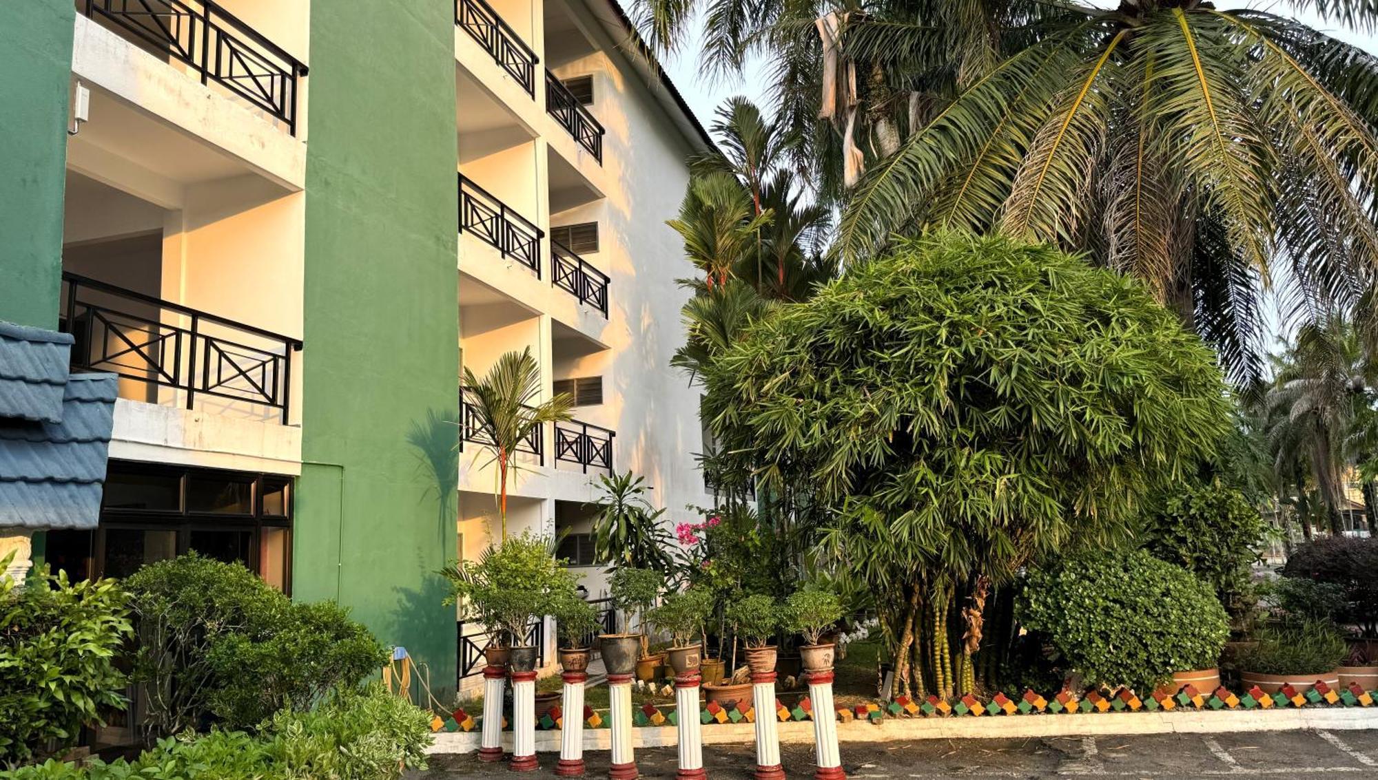 OYO 1236 Hotel Green Park Temerloh Buitenkant foto